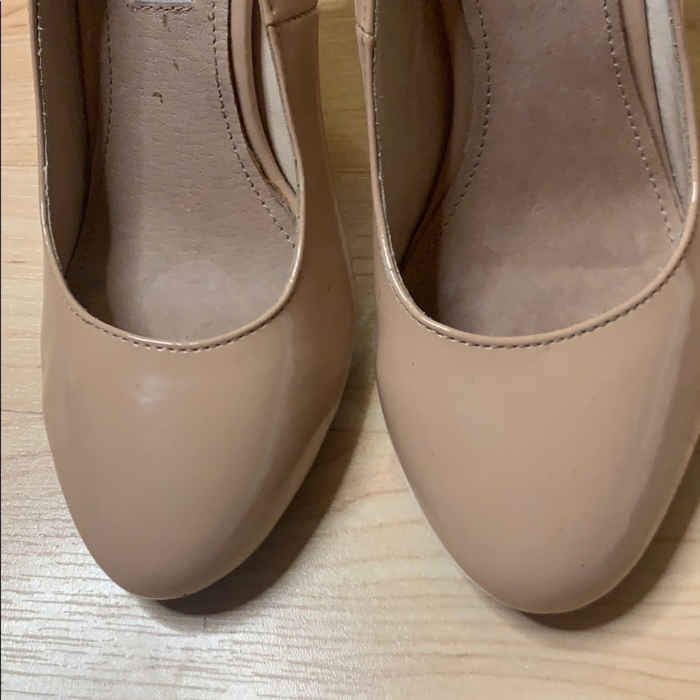 Shoes - Picture 3 of 5